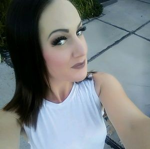 Meet your Posher, Monique